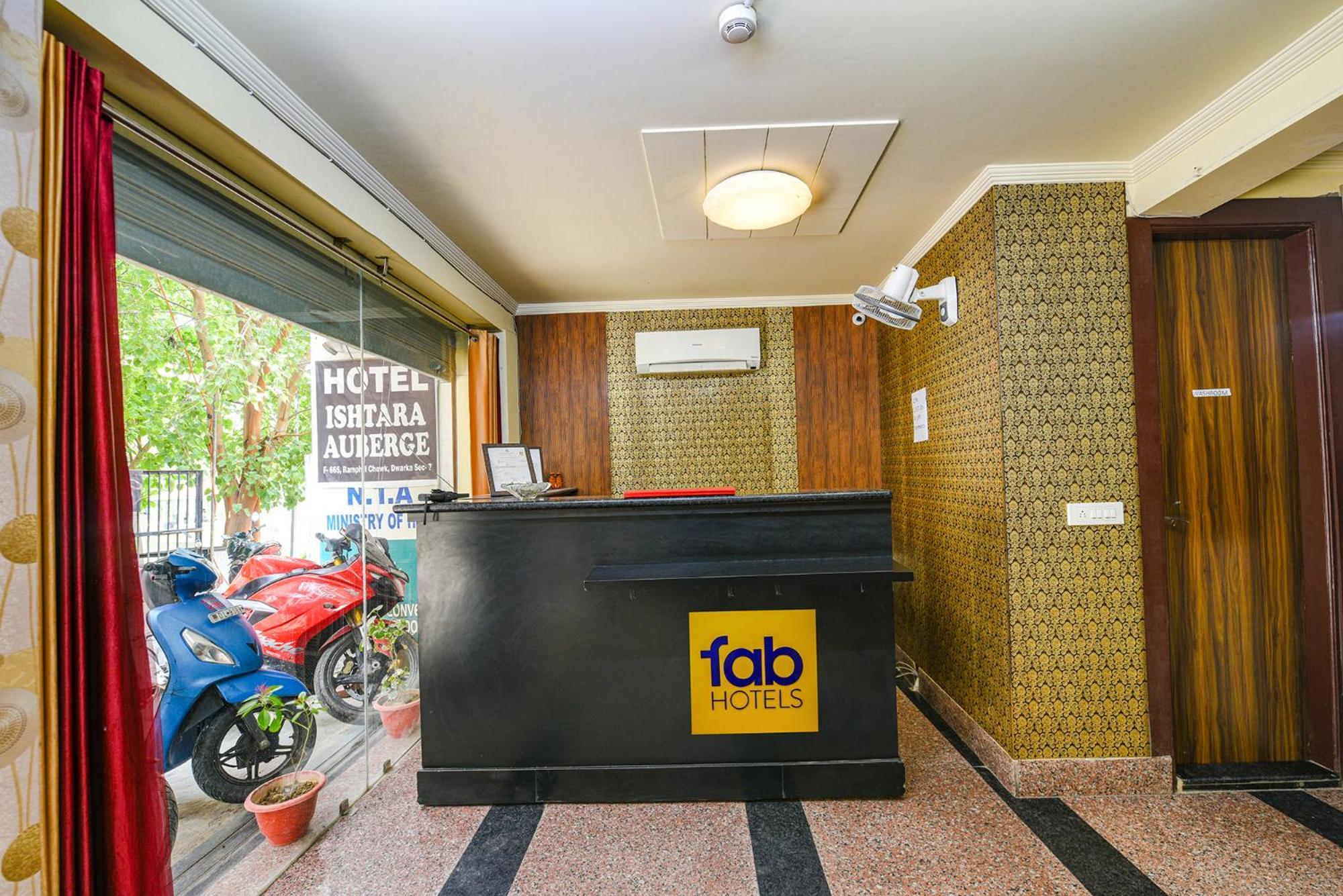 Fabhotel Ishtara Auberge - Nr Yashobhoomi Convention Centre Neu-Delhi Exterior foto