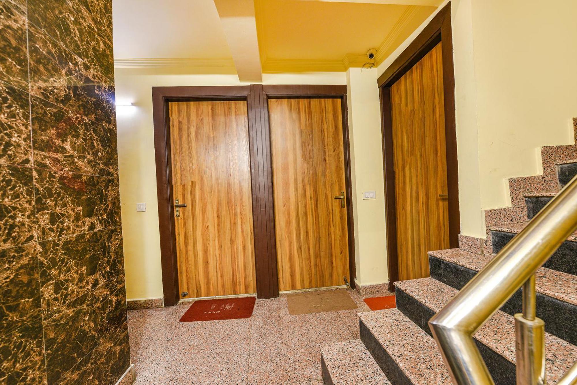 Fabhotel Ishtara Auberge - Nr Yashobhoomi Convention Centre Neu-Delhi Exterior foto
